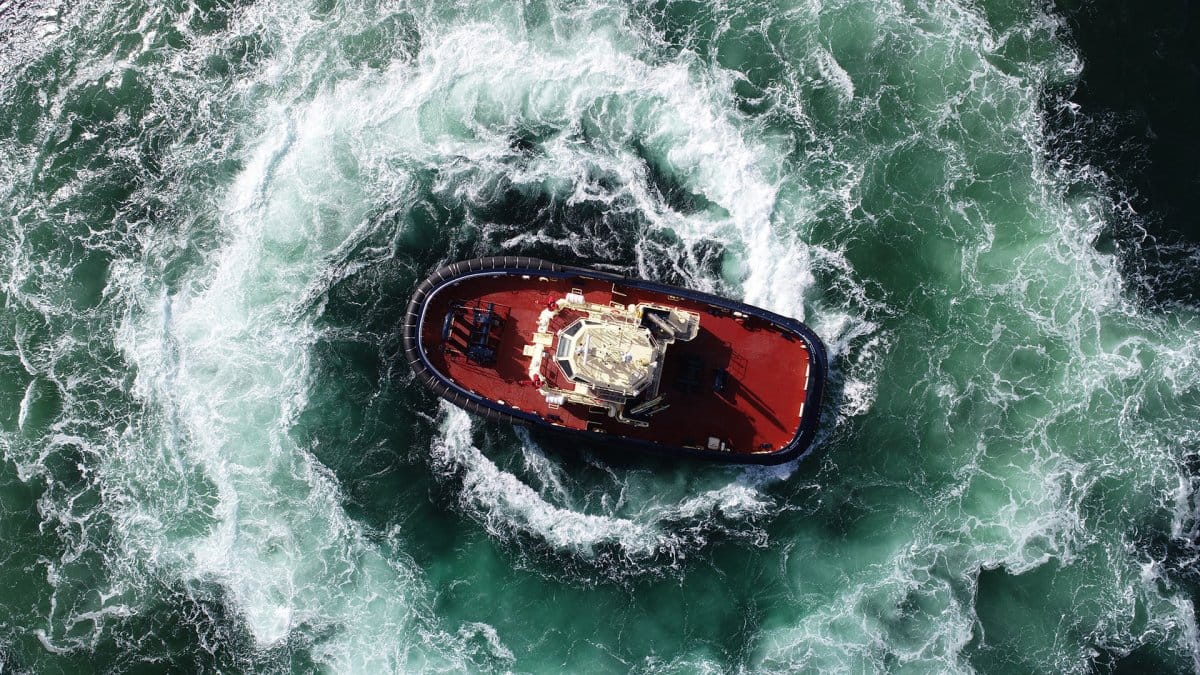 Azipod Svitzer tug operation