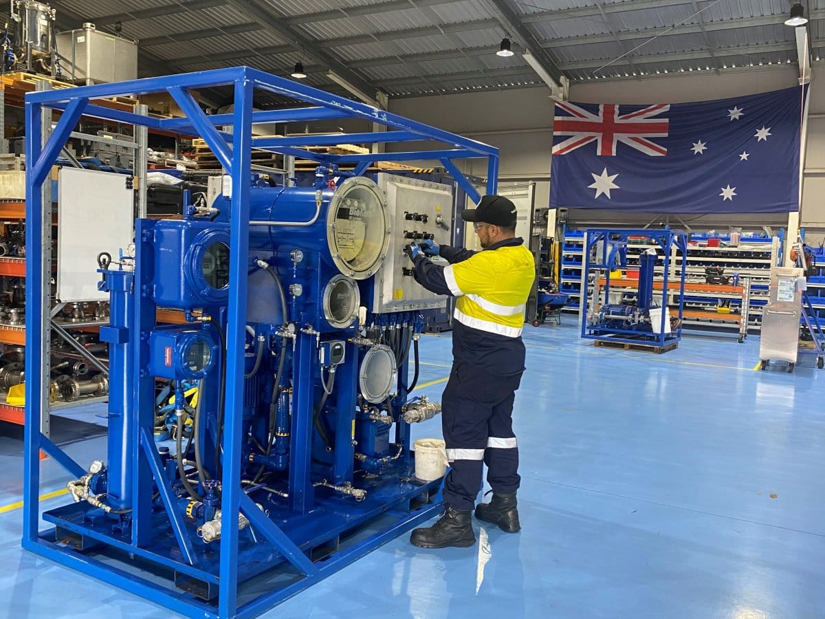 BioKem Oil Services VDOPS in workshop setting vacuum dehydrator