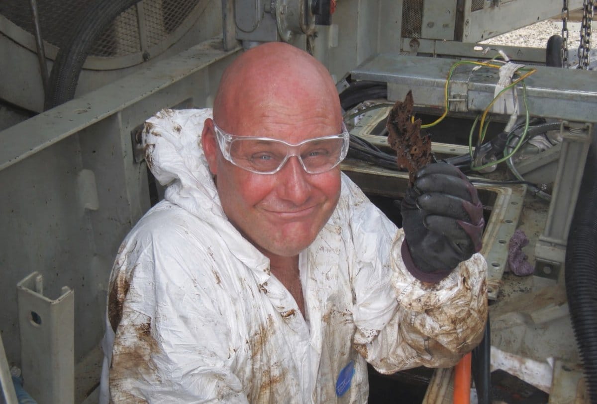 Turbine Lube Oil Tank Cleaning: The Comprehensive Guide to Reservoir Decontamination